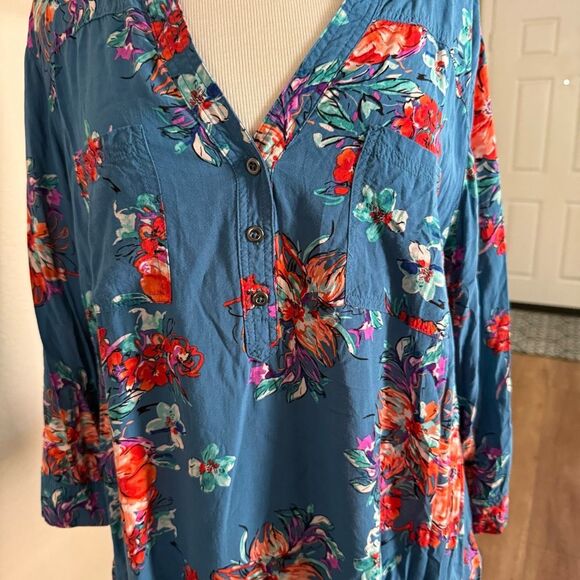 Torrid Womens Floral Rayon Challis 3/4 Sleeve Harper Blouse Blue Multi Size 3/3X - Picture 3 of 9